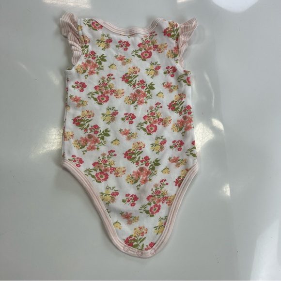baby kiss baby’s floral one piece bodysuit 6-9m m141-41 - Picture 3 of 3